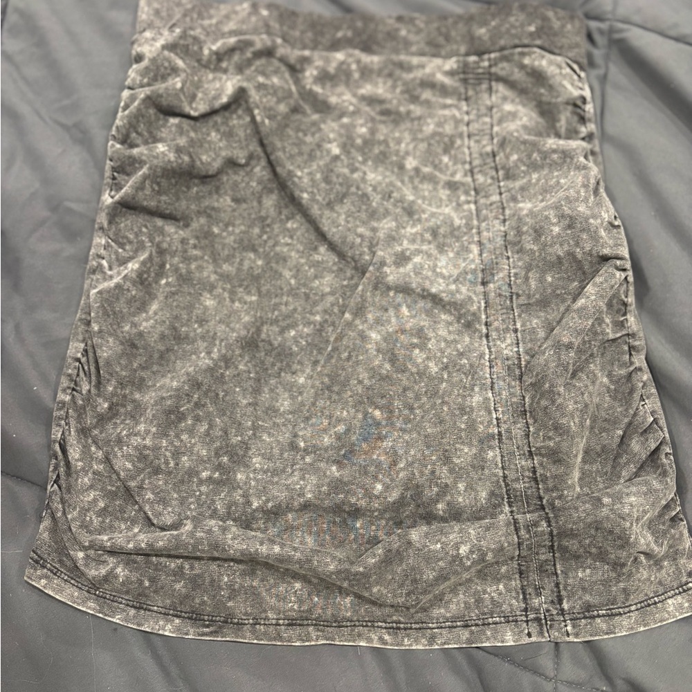 Le Lis Charcoal Mini Skirt